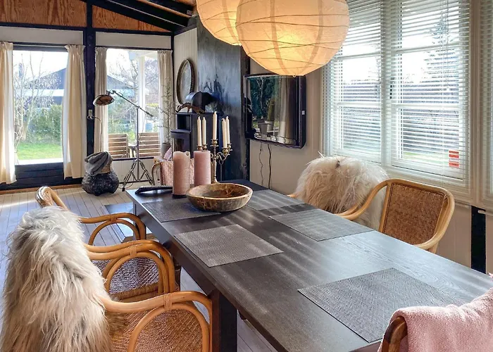 Сasa de vacaciones 2 Bedroom Awesome In