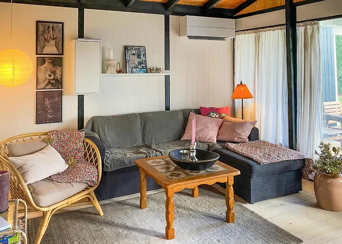 2 Bedroom Awesome In Ferienhaus *